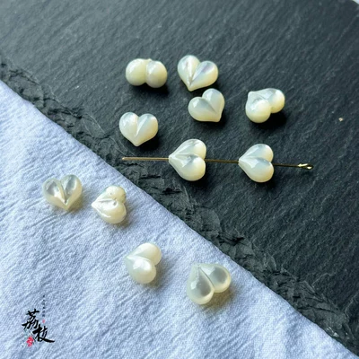Black and White Mother-Of-Pearl Peach Heart Shell Carving Accessories DIY Bracelet Necklace Beads Spacer Beads Semi-Finished Products (Zərgərlik ara hissələri) - white-butterfly-shell-810mm-small-size