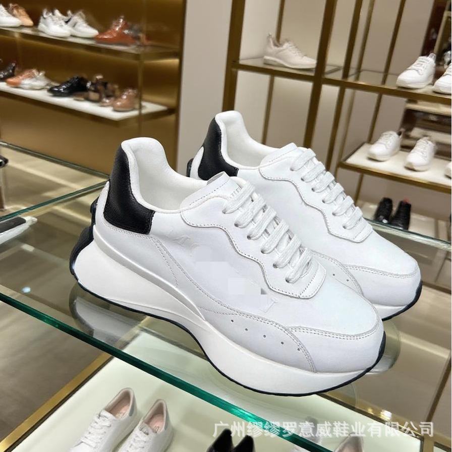 Maku Thick-Soled Casual Sneakers for Couples, Height-Increasing White Shoes with Letter Prints, Versatile Slim-Fit Dad Shoes