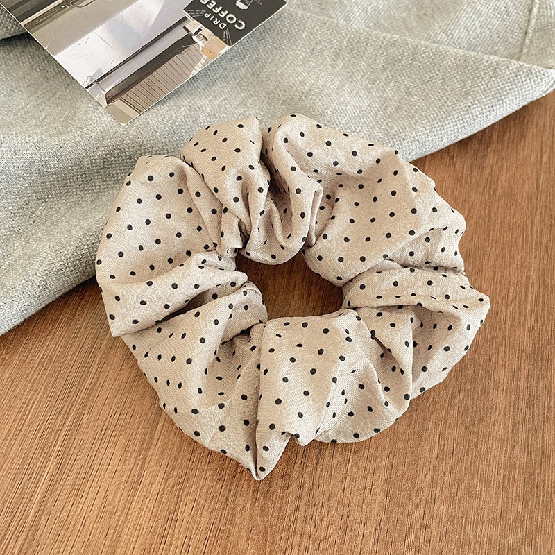 1 ¿ verde grisáceo.