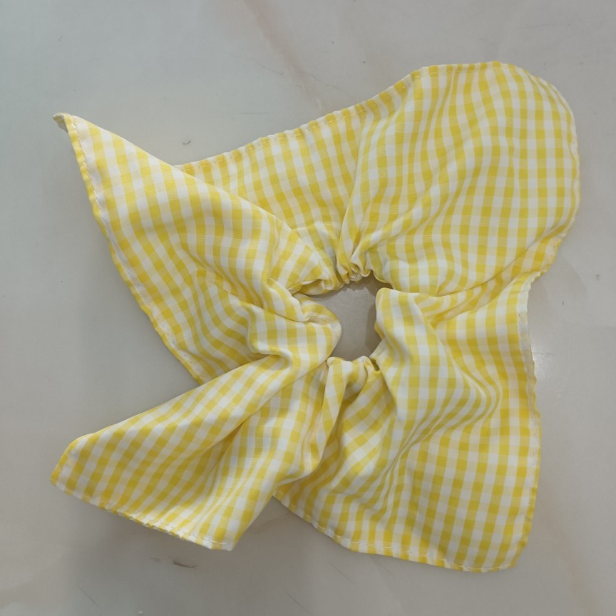 Elastico per capelli a quadri con foulard, accessorio elegante_voghion.com