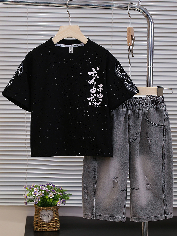 7252 Traje de manga corta para niños Camiseta de moda nacional de verano para niños Cool y guapo, estilo occidental, ropa para niños 2025 nuevo estilo delgado