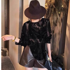 新しいラウンドネック長袖ヨーロッパ中空ボトムシャツ婦人服気質ニッチハイエンドベルベット植毛トップ薄いスタイル