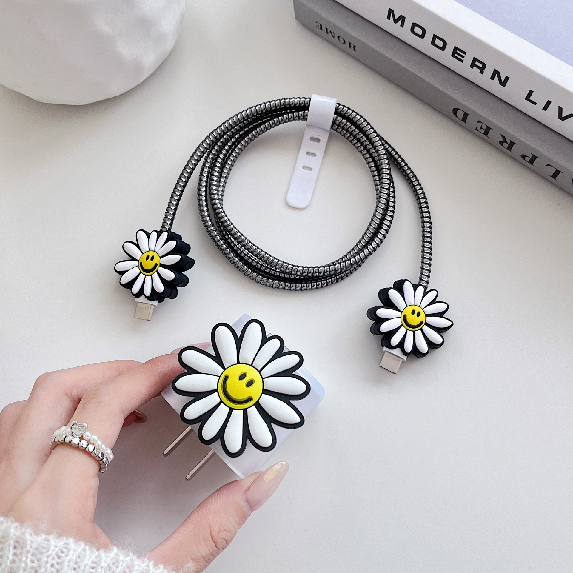 80g Weight Usb cable protection sleeve Classification PVC, Tpu Material Animal, Cartoon Pattern Cute Style Sunflower Iphone 20w Charger Data Cable Anti-break Protective Cover 1