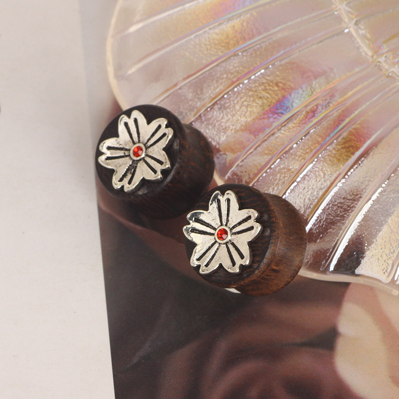 European American Retro Alloy Casting Sunflower Wood Ear Expander Piercing Ear Plug Tunnel 20mm detail image 7