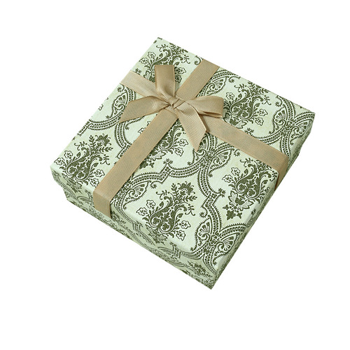 Valentine's Day Gift Box, Rectangular Lid-and-Base Handmade Gift Box, Large Size 520 Lipstick Birthday Surprise Packaging Box