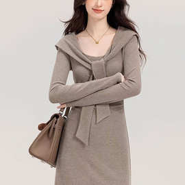 法式慵懒风设计感长袖连衣裙女春秋季新款高级感收腰字包臀长裙子