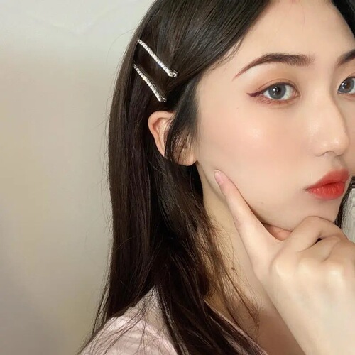 Jin Zhini's same style ins shiny rhinestone hairpin top clip bangs hairpin hairpin one-word clip simple side clip hair accessory