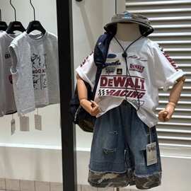韩系男童夏装套装2026新款儿童印花短袖T恤迷彩牛仔短裤两件套潮