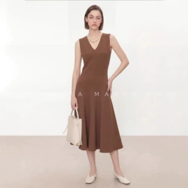 女式毛呢外套;休闲裤;女式羊绒外套