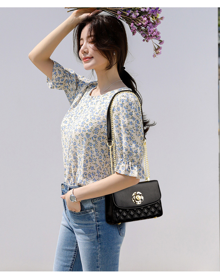 Women's Medium Leather Solid Color Fashion Flowers Square Zipper Crossbody Bag display picture 3