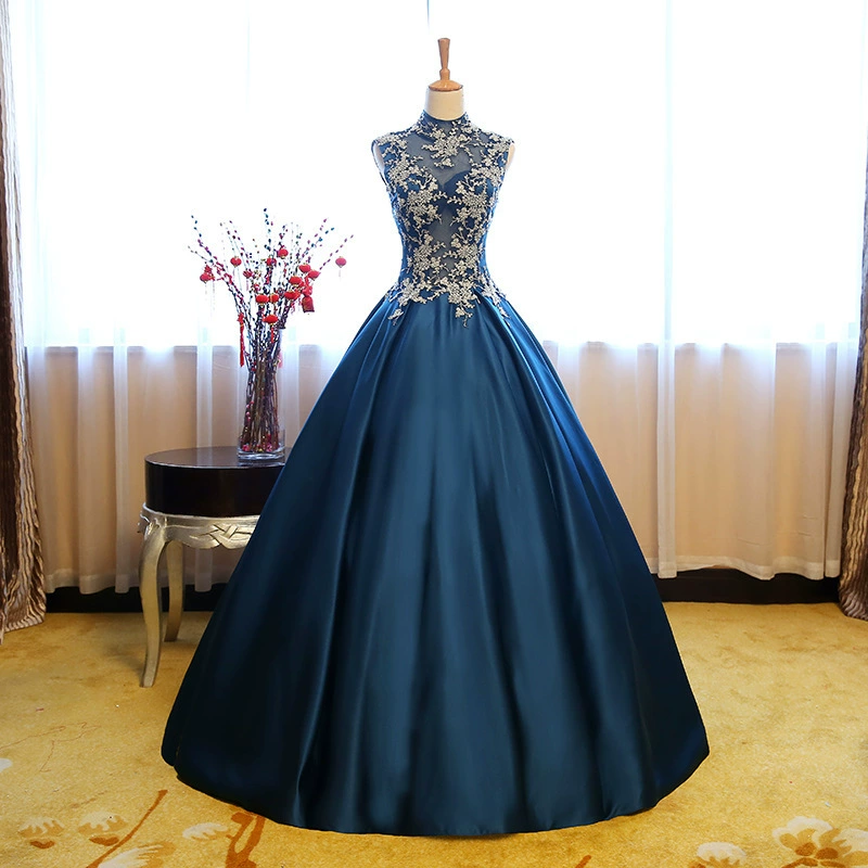 Elegant long fitted evening dress
