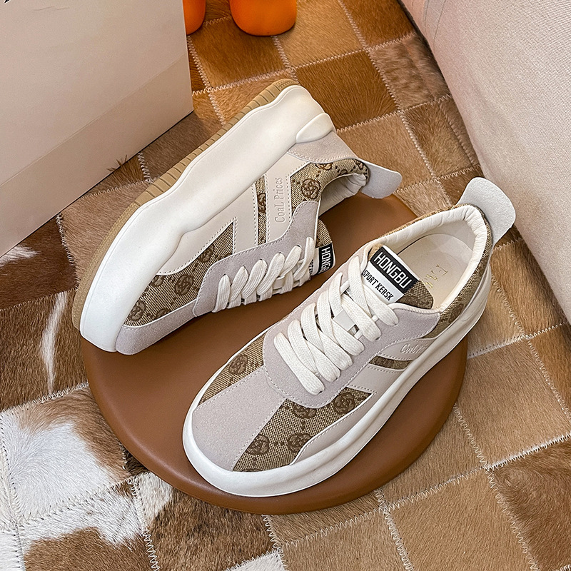 Chaussures de planche pour étudiants, semelles épaisses, gâteau de pin plus grand, Version coréenne, polyvalentes, populaires, décontractées pour les influenceurs, diffusion en direct, nouvelle collection_voghion.com