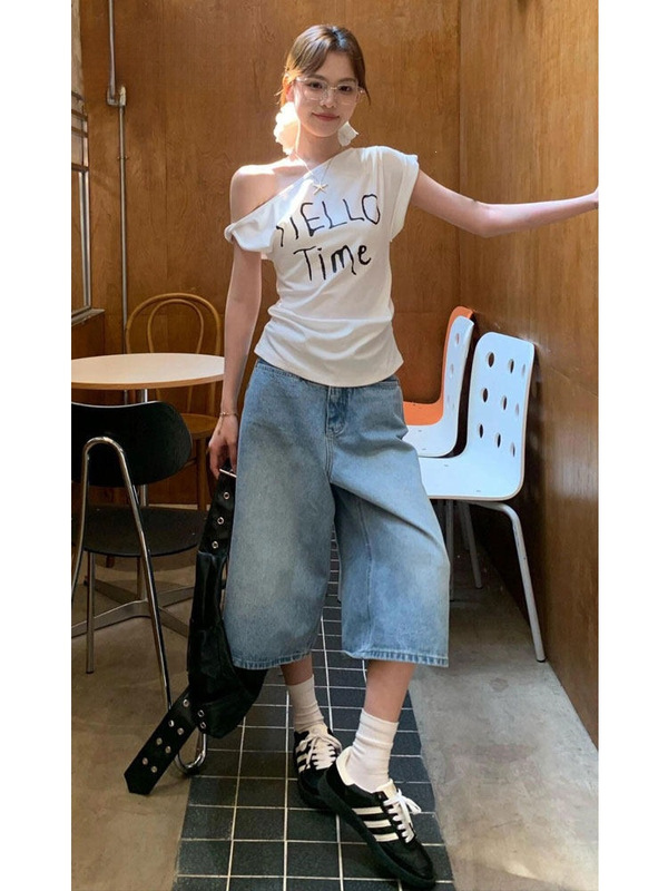 American Retro Super Popular Cropped Denim Shorts for Women, Summer Thin Style, 2026 New High-Waisted Loose Slimming Wide-Leg Mid-Length Pants American Retro Super Popular Cropped Denim Shorts for Women, Summer Thin Style, 2026 New High-Waisted Loose Slimming Wide-Leg Mid-Length Pants
