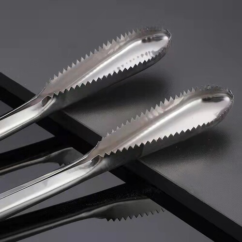 Stainless steel fish scale scraping household manual fish scale shaving and fish brushing tool fish killing and descaling machine peeling fish scales and planing fish scales