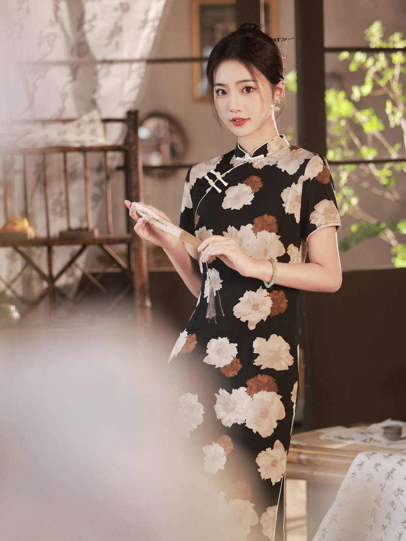 高级感旗袍长款2023年春夏新款国风花朵旗袍气质优雅复古感连衣裙