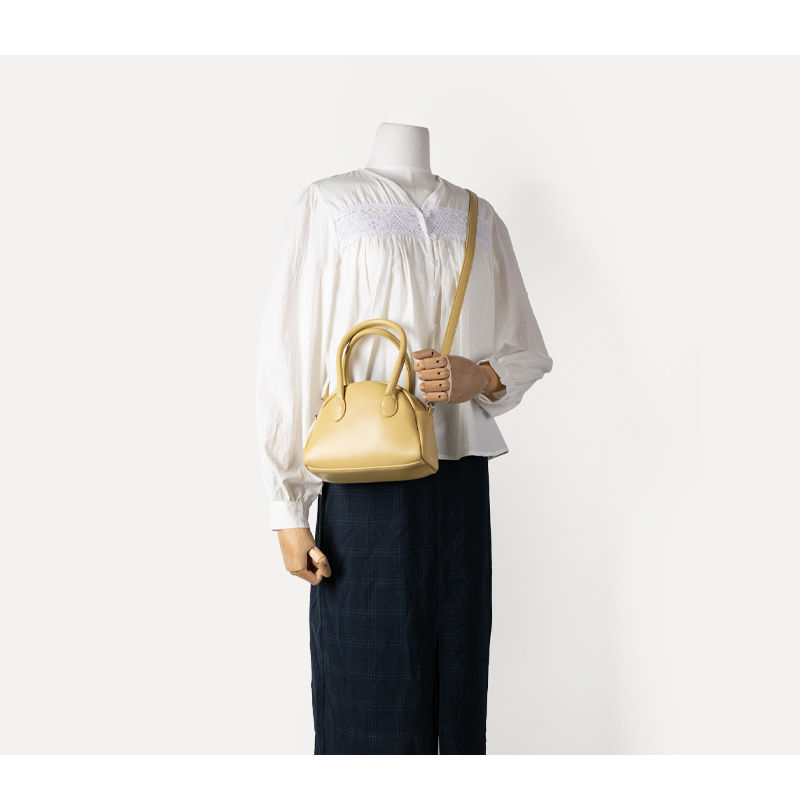 Elegante mini borsa bowling donna a tracolla stile lucido moda_voghion.com