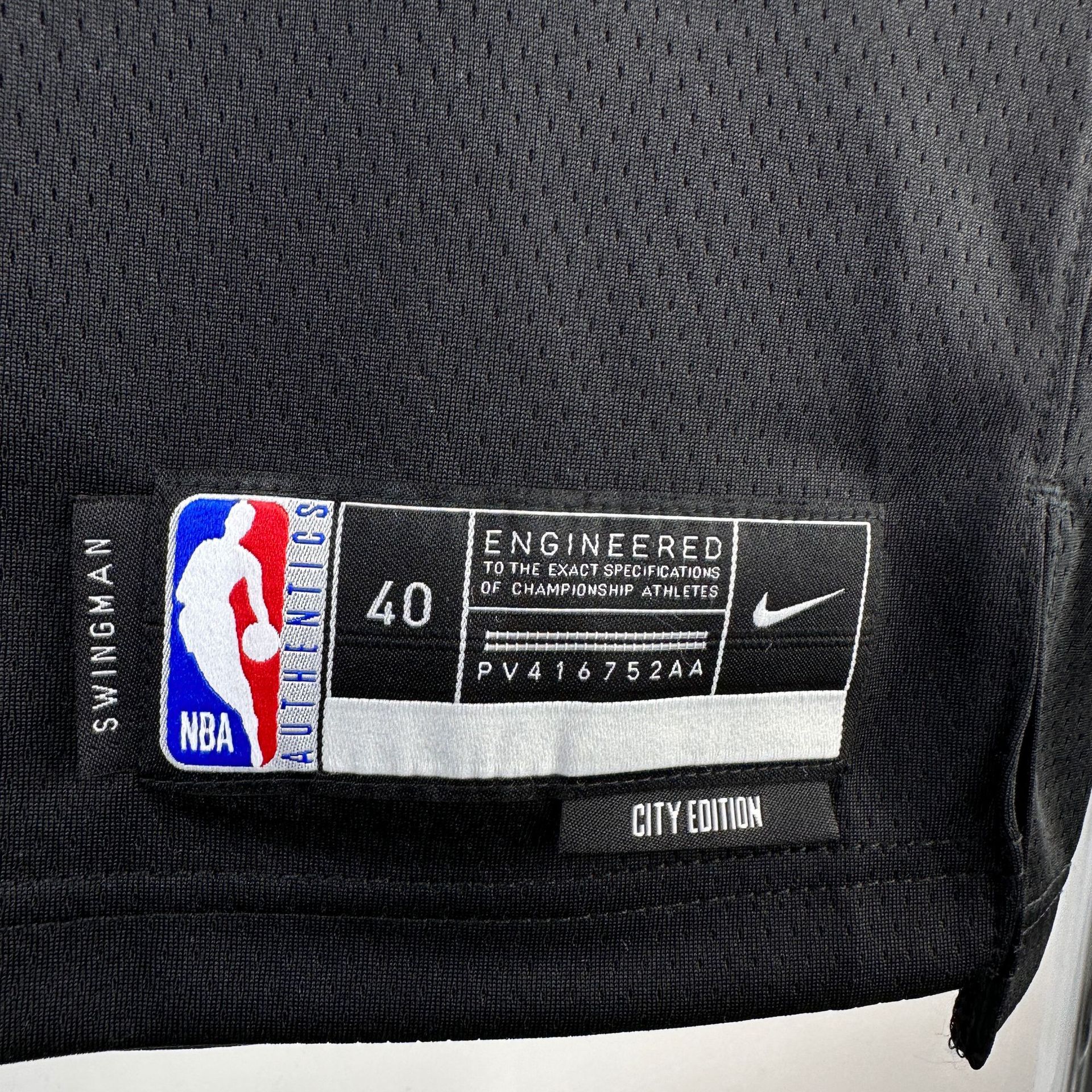 Pelicans Jersey 12
