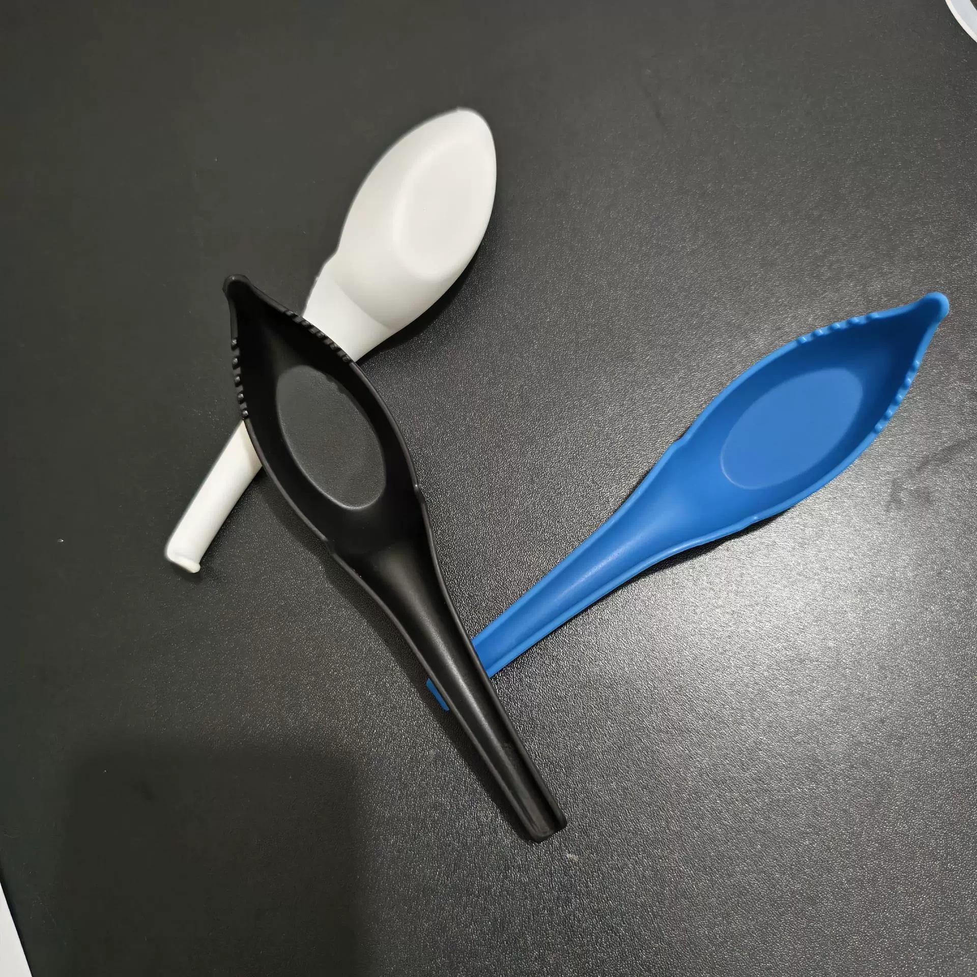 Кросс-бордерная новинка: 2-в-1 ложка для рамена с вилкой