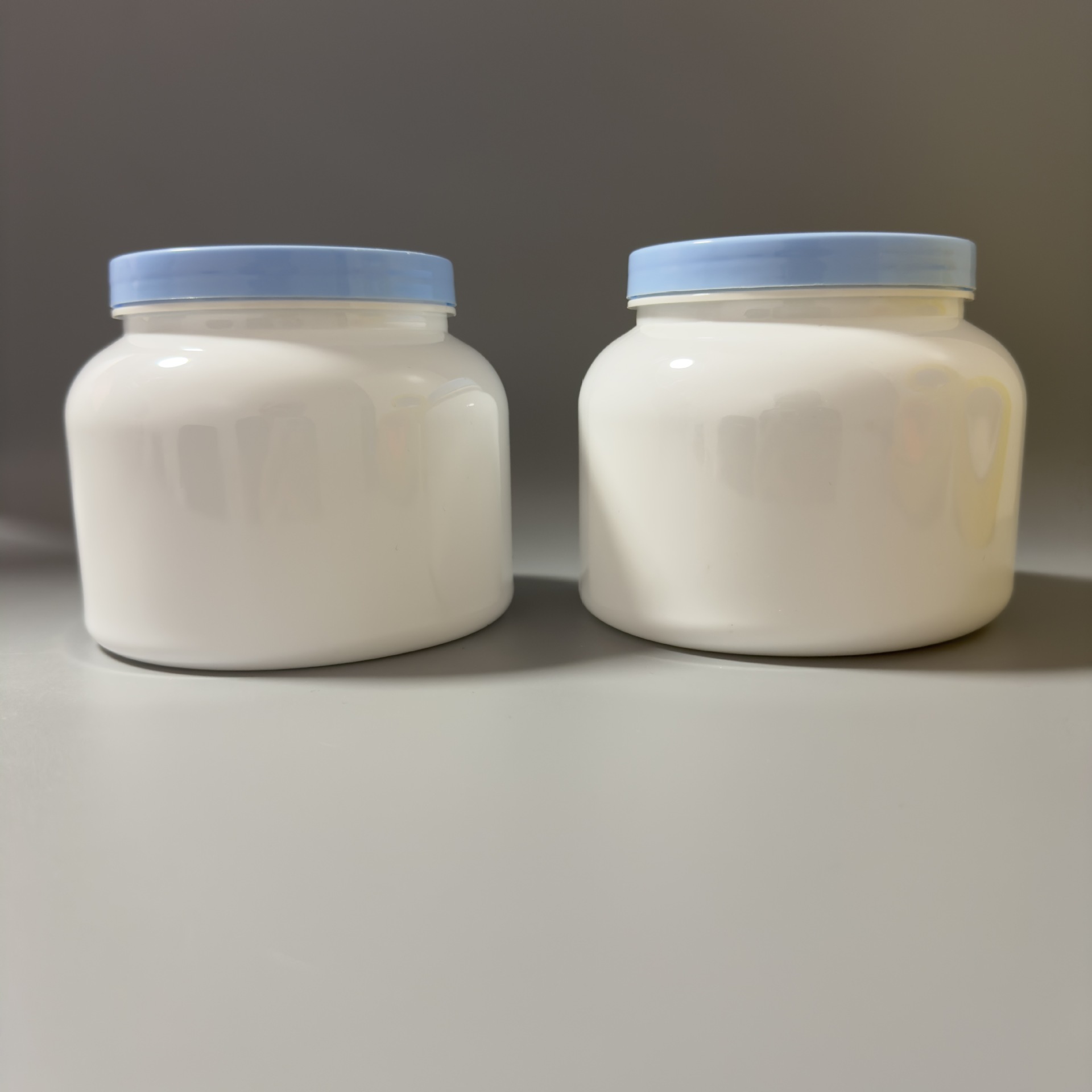 Manufacturer Wholesale Pet Plastic Bottle Wide Mouth 400ml Ml-1L Protein Powder Barrel Protein Powder Jar Milk Powder