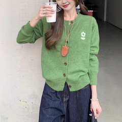 韩系刺绣小花圆领针织开衫外套秋冬新款时尚百搭少女风减龄毛衣女