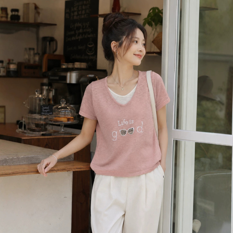 Unique Design Dopamine-Style Sweet and Spicy Girl Top for Women, Summer Low-Necked Basic Short-Sleeve T-Shirt Knitwear That Reveals Collarbones