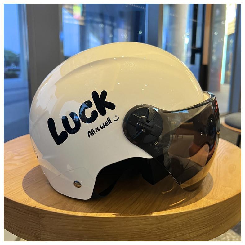 Newly certified electric vehicle helmet for summer, suitable for both men and women, all-season sun protection, motorcycle couple's half helmet, high-end safety helmet