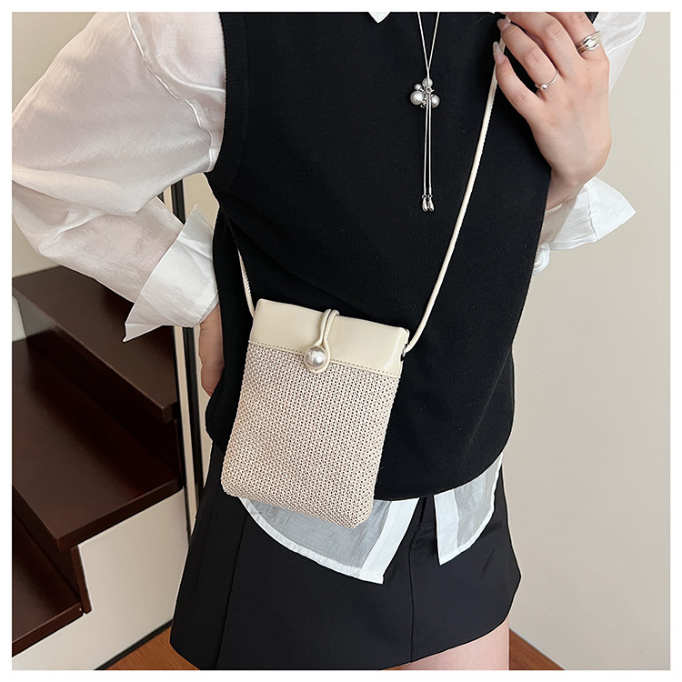 Retro patchwork woven mobile phone bag for women 2025 new summer fashion commuting single-shoulder crossbody pearl bucket bag undefined