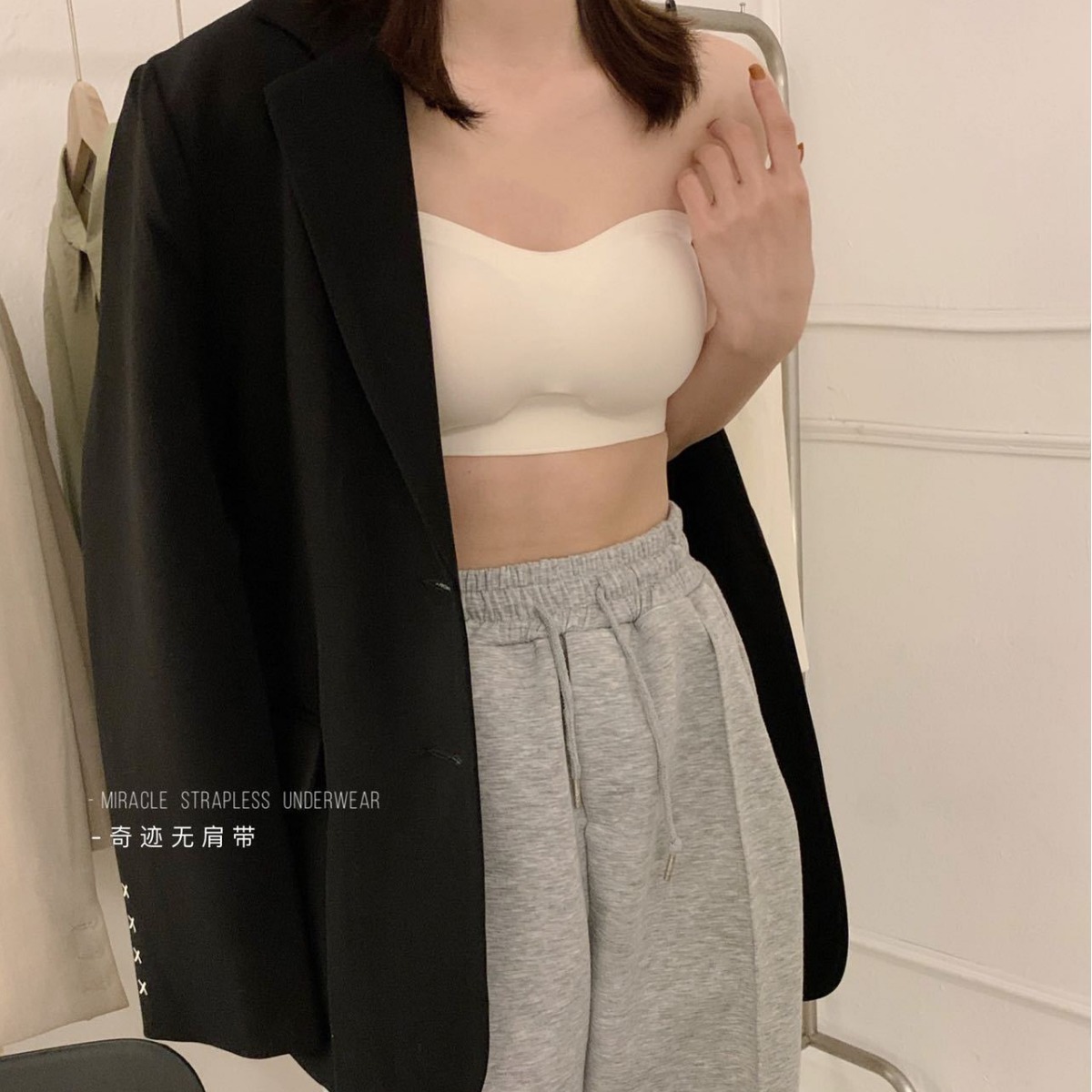 Milagro ropa interior sin tirantes fruta de las mujeres soporte suave congelado pequeño pecho empujar hacia arriba vestido antideslizante babero de una palabra base superior del tubo