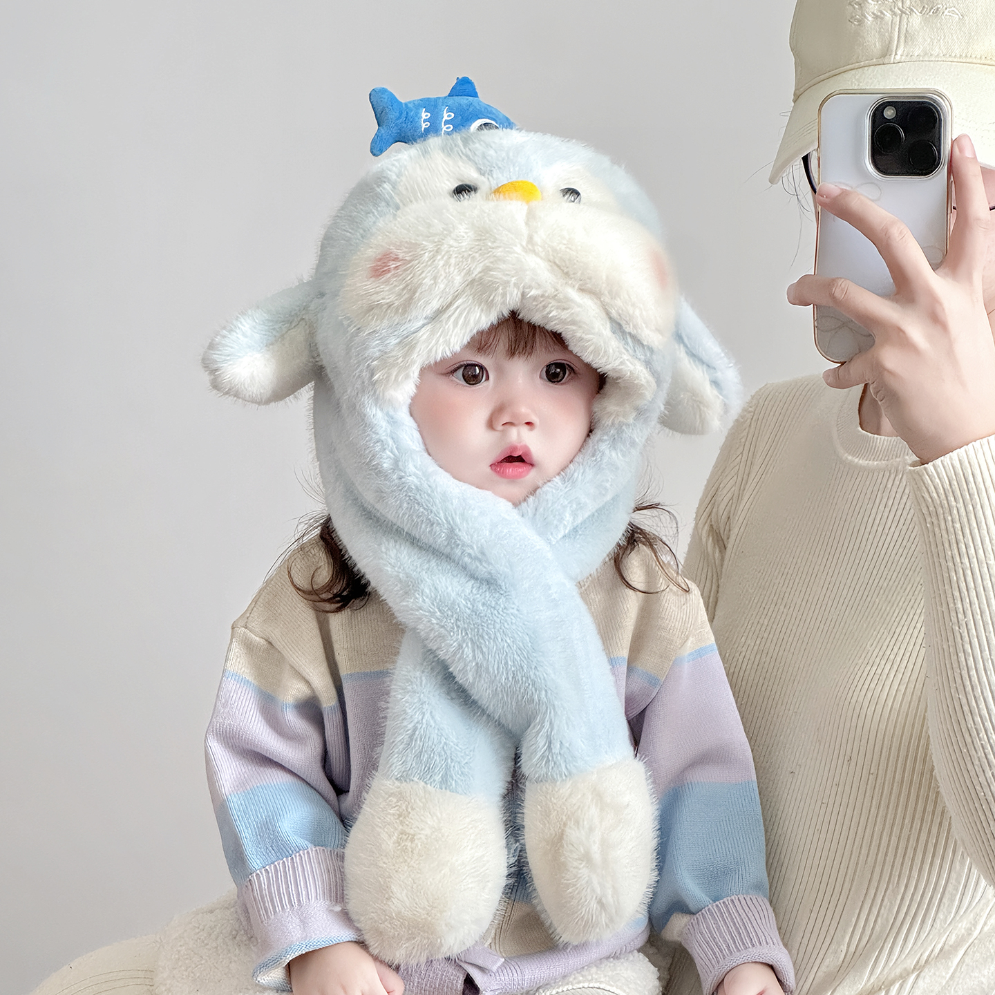 Sombrero y bufandas para niños, un conjunto de dos piezas de orejas para bebés de otoño y invierno, sombrero de peluche caliente y grueso. image 4