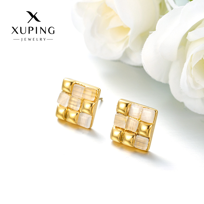 Xuping acero inoxidable chapado 14k color cuadrado de nicho de diseño cuadrado pendientes de moda personalidad pendientes para mujeres