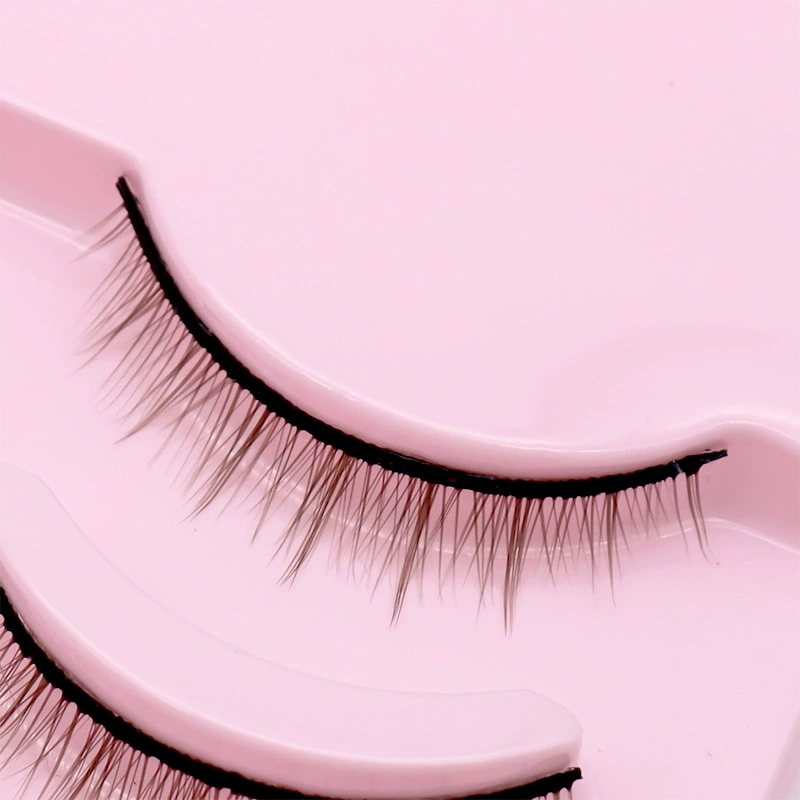 Short brown false eyelashes to create double eyelids