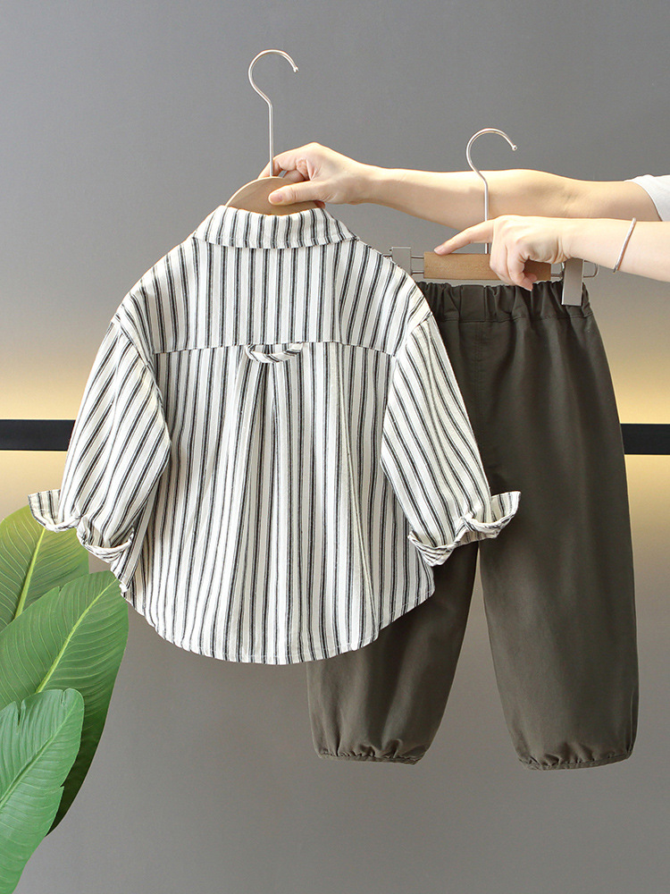 6144 Traje de otoño para niños 2025 Nuevo bebé Primavera y otoño Camisa casual coreana para niños Chaqueta de tres piezas