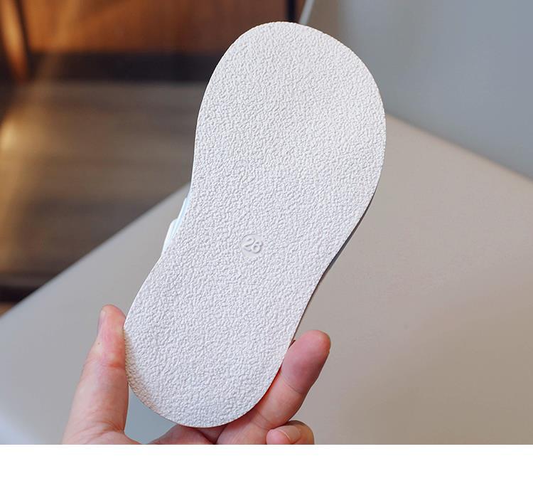 Sportskor för pojkar och flickor 2023 Nya Barn Vita Små Vita Skor Mesh Andas Studentbräda Skor Medium till_voghion.com