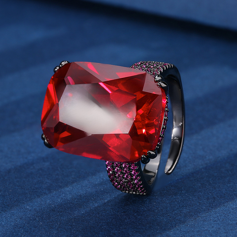 Otoño e invierno nuevo estilo Zhuang Shengsheng joyería fondo de cobre chapado en oro simulación de moda anillo de corindón rojo piedra principal femenina 15*20