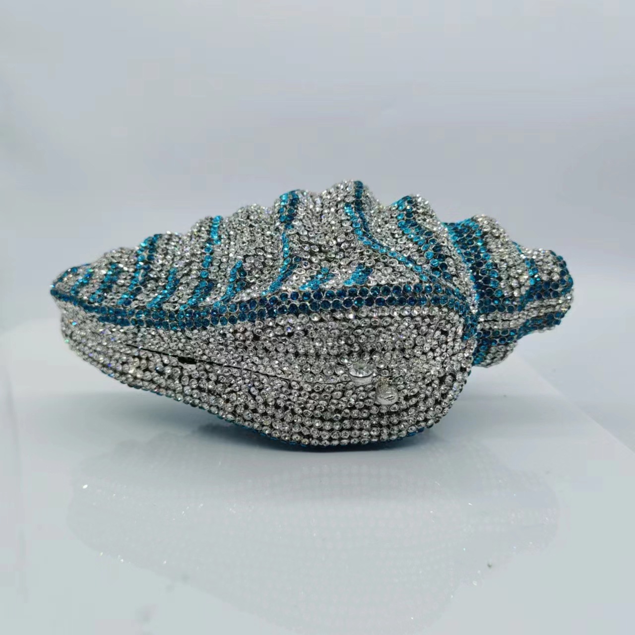 547g Weight Synthetic Leather Lining Material Rhinestone Fashion Element Magnetic Buckle Closure Type / Strap Type Evening Bag Bags Type Holiday, Party Occasion Metal Material Conch Pattern All Seasons Season Women's Gender Elegant Style Other Shape Small Size Metal Conch Rhinestone Evening Bags 6