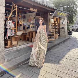 2025跨境新款波西米亚风印花撞色串珠V领长裙女性感宽松吊带连衣