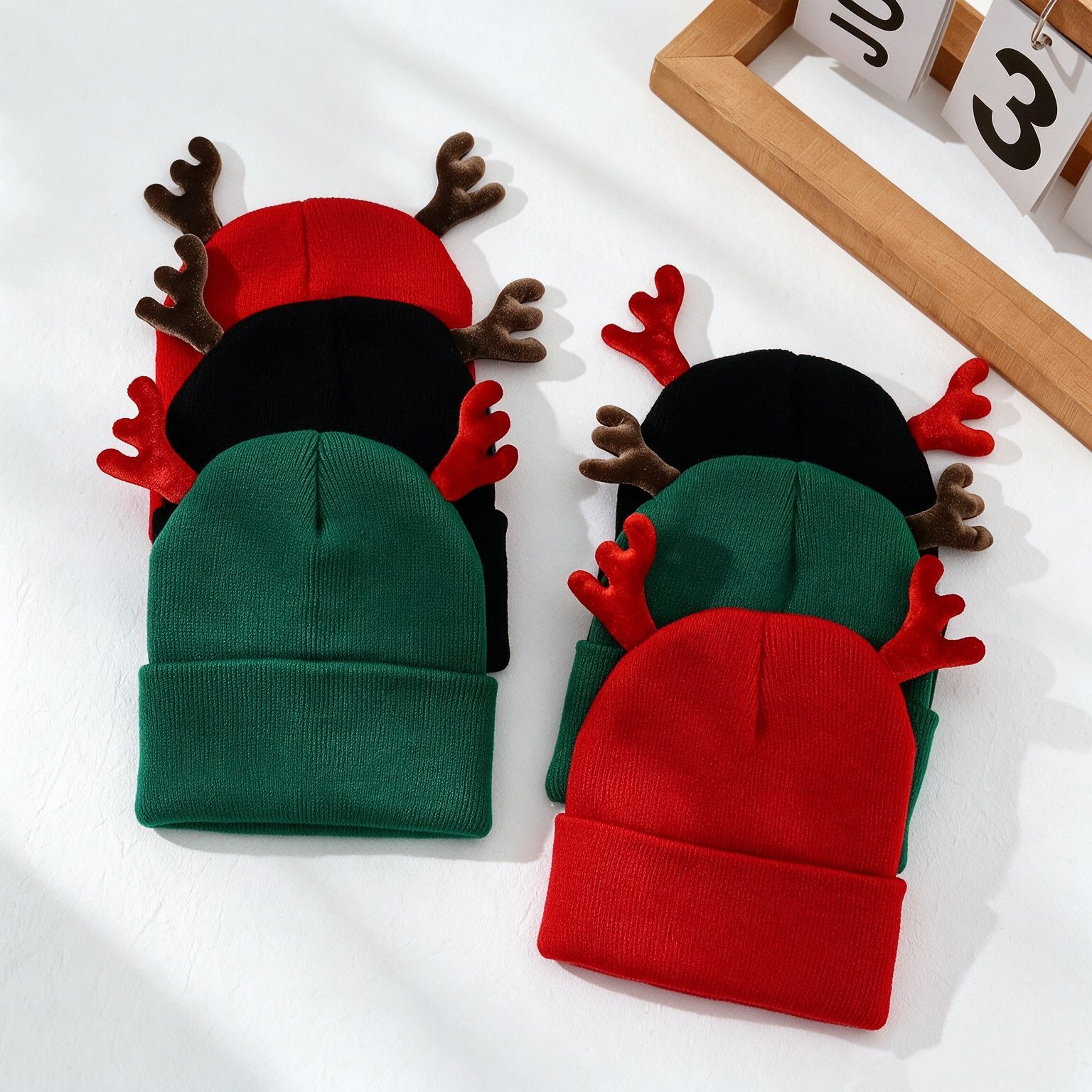 Cross-border antler Christmas hat, holiday costume hat, autumn and winter warm reindeer knitted hat, cute pullover hat, cold weather hat