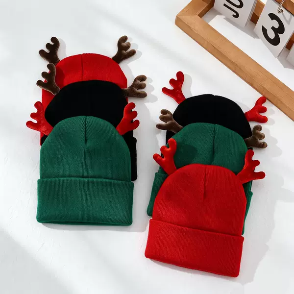 Cross-border antler Christmas hat, holiday costume hat, autumn and winter warm reindeer knitted hat, cute pullover hat, cold weather hat