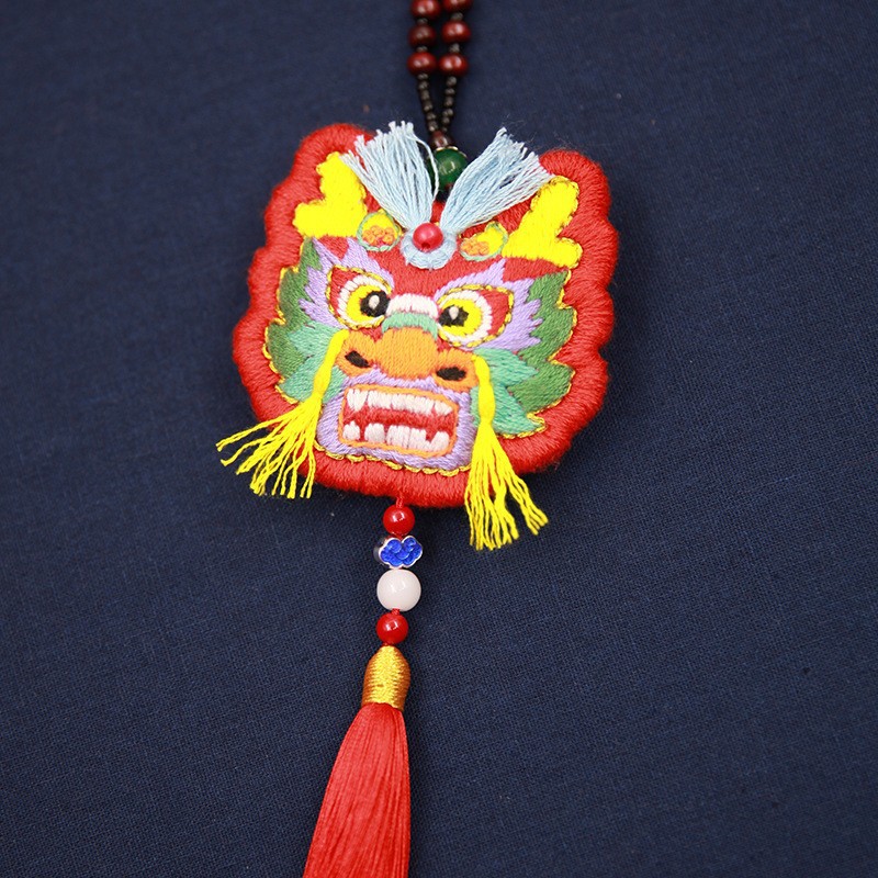 Nuevo Lu Bordado Diy Paquete de material hecho a mano Bordado Bolsita creativa Regalo de punto de cruz Bolsita colgante de estilo antiguo