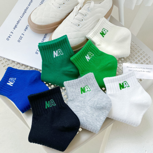 Socks women's summer socks trendy ins green Internet celebrity spring and autumn pure cotton sports basketball NA white Japanese mid-tube socks