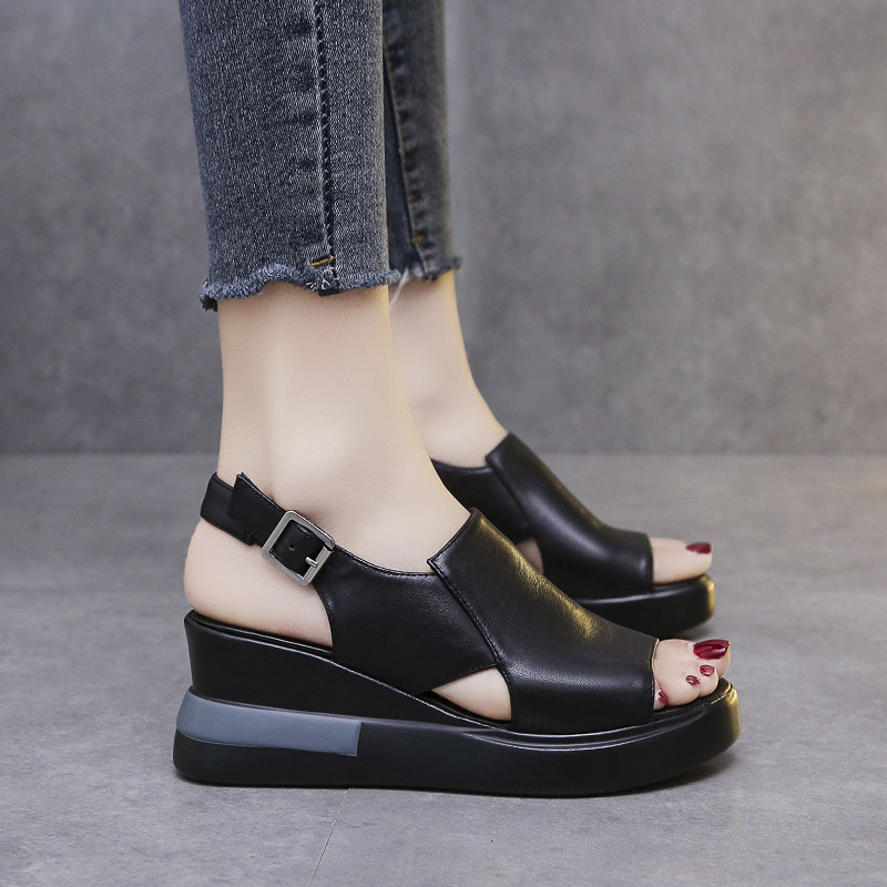 Fish-toe Sandals Women's 2023 New Summer Korean Style Casual Hole One-line Buckle Strap Thick-soled Wedge High Heeled Sandals Fish-toe Sandals Women's 2023 New Summer Korean Style Casual Hole One-line Buckle Strap Thick-soled Wedge High Heeled Sandals