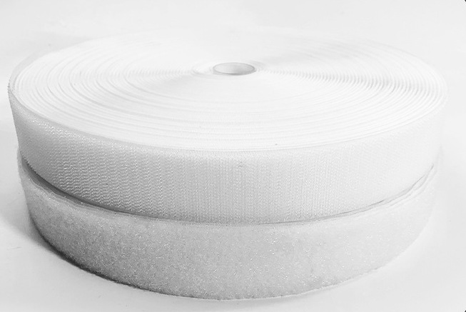 Blanco y negro en stock nylon mezclado velcro gancho superficie lana superficie pegajosa hebilla con color Burr pegamento-libre corte tipo de perforación