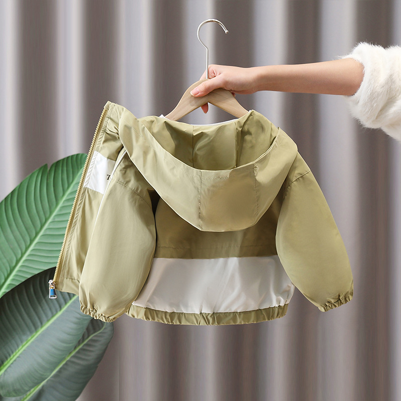 7634 cortavientos a juego de colores para niños 2025 nuevos niños primavera y otoño top de celebridades de Internet primavera abrigo con capucha estilo occidental primavera