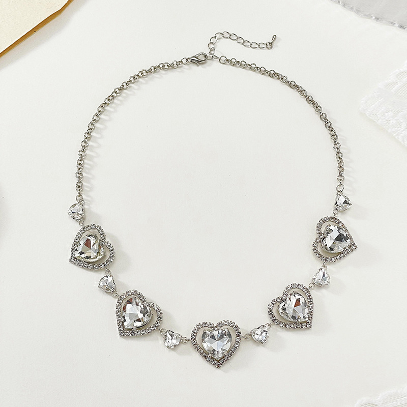 Elegante Señora Forma De Corazón Aleación Embutido Diamantes De Imitación Mujeres Collar display picture 1