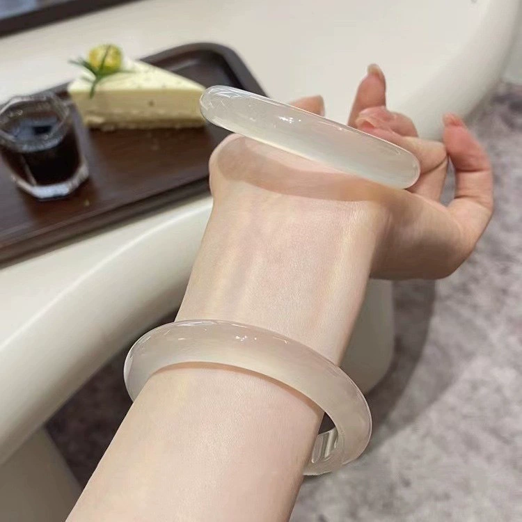 Green Bracelet, Chinese Style Gradient Design, Simple Elegant Bangle