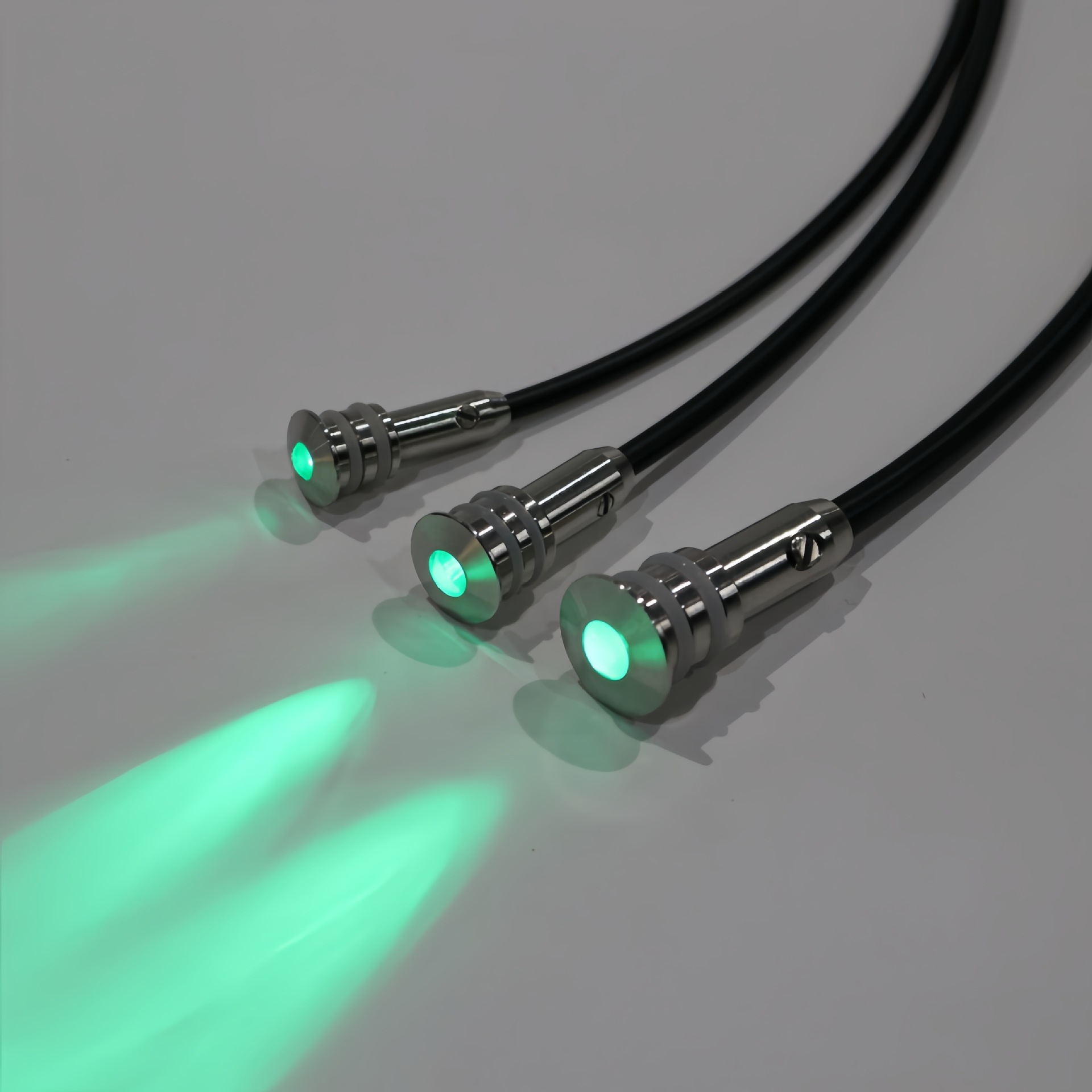 ���������Ƿ���Ӿ��ˮ�¹��µ���β��ͷ ���ͱ��ʽ304����ֵ�ͷ