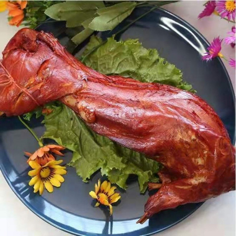 手撕兔熏兔子肉燒兔子特産熏烤整只熏兔肉特色即食新鮮零食工批發