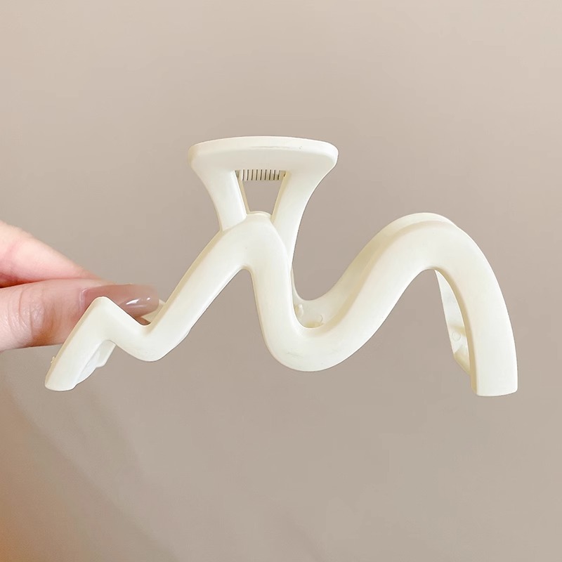 Zhao Lusi mismo estilo de clip de agarre de lazo femenino 2025 nuevo clip de tiburón grande de alta gama en la parte posterior de la cabeza horquilla