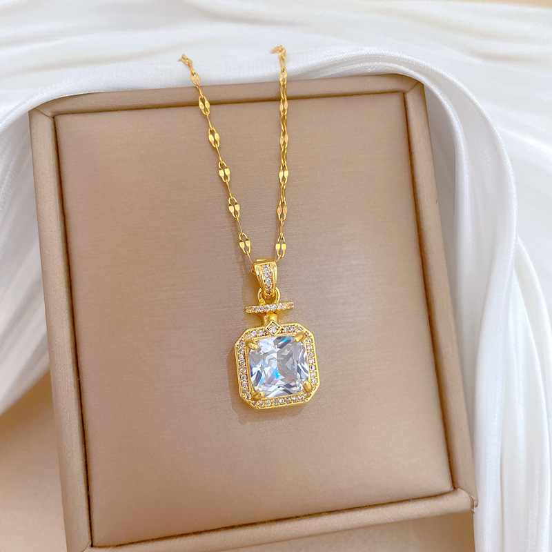 【 Titanium Steel 】 Perfume full diamond fashion, light luxury style, luxurious quality, full diamond necklace, versatile for women, collarbone chain, titanium steel chain pic 17