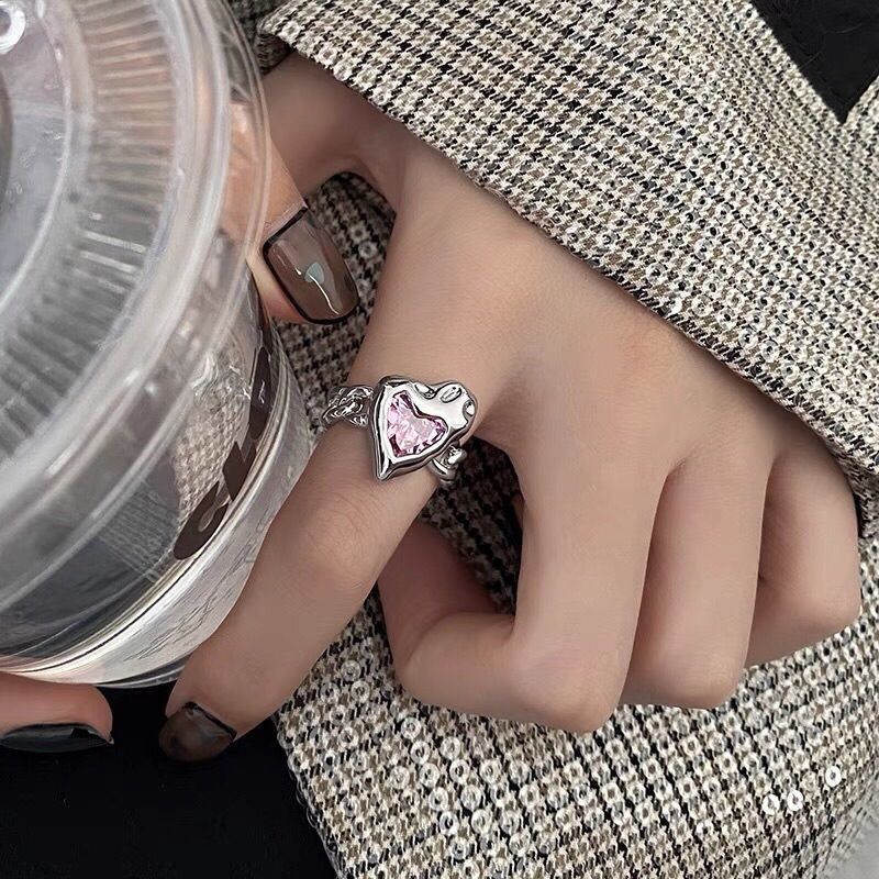 爱心开口戒镶嵌粉色锆石小众金属戒指女甜酷镶嵌粉色宝石戒指